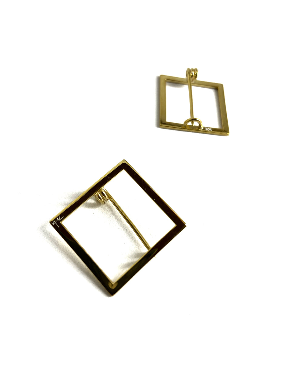 Gold-Plated Frame Square Brooch