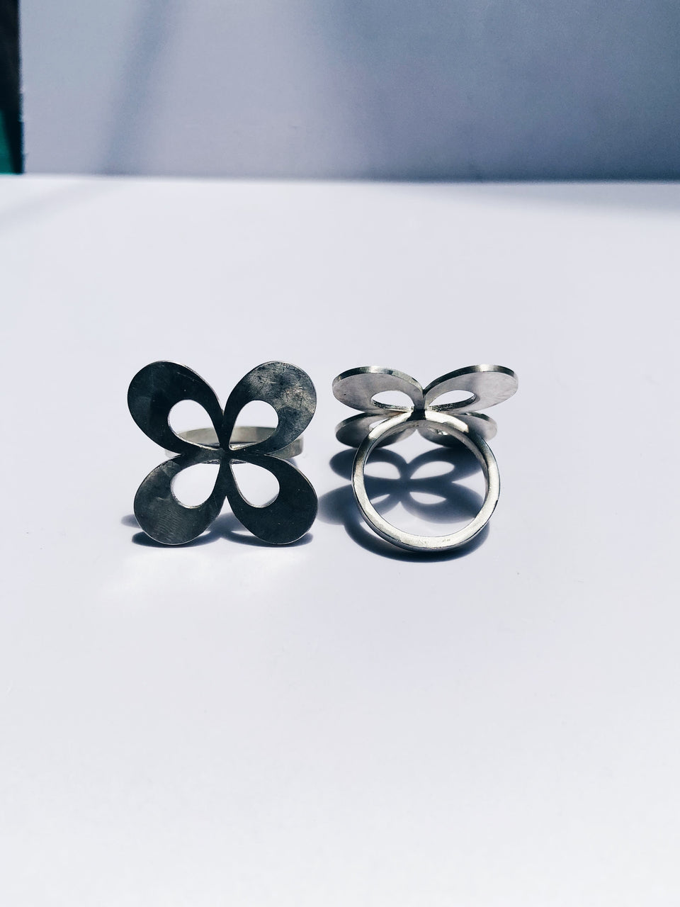 Four-leafed flower ring /thick/