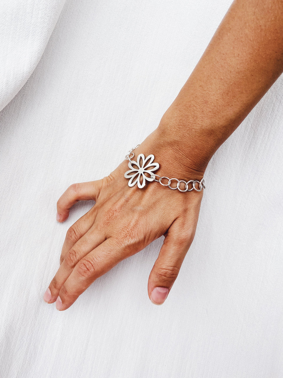 Flower bracelet